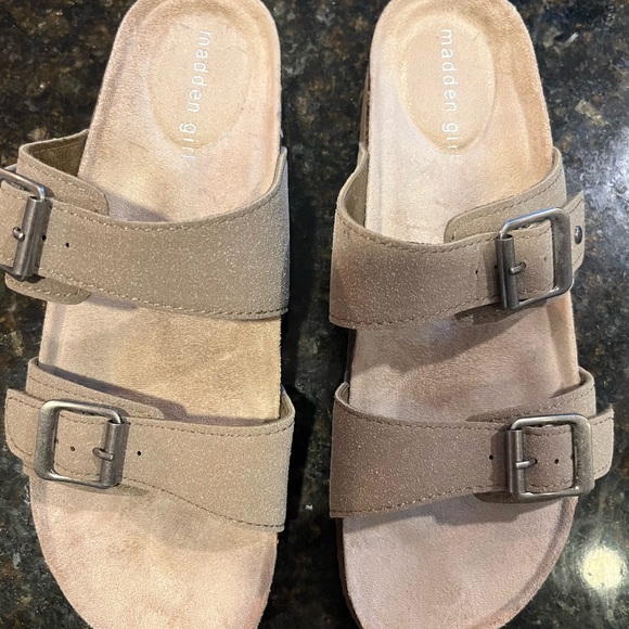 Madden Girl Sandals. - Picture 2 of 14